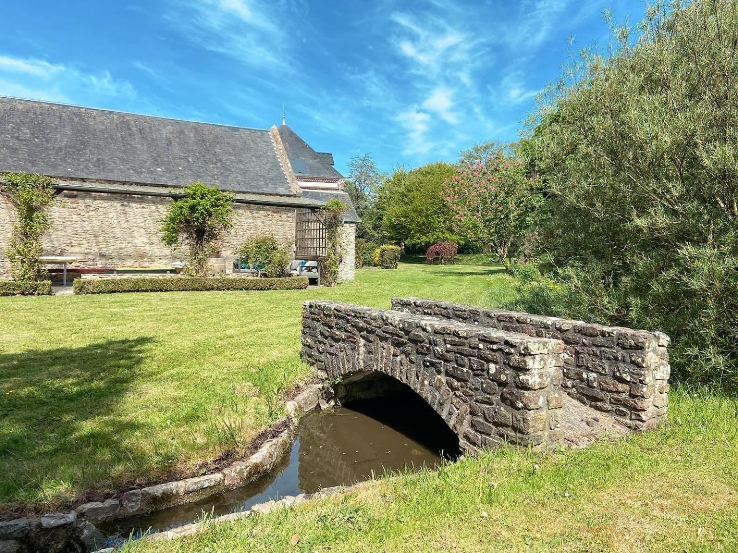 Chambres D'Hotes & Gites - Domaine Les Sources Portbail Exterior photo