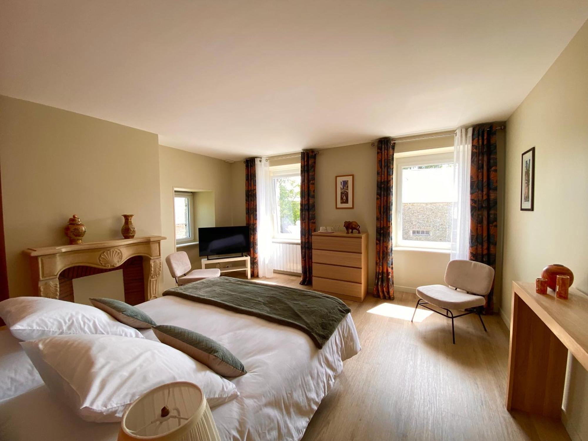 Chambres D'Hotes & Gites - Domaine Les Sources Portbail Exterior photo