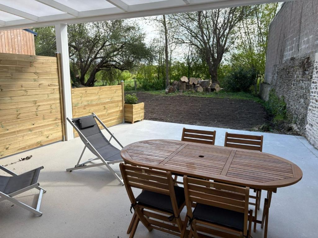 Chambres D'Hotes & Gites - Domaine Les Sources Portbail Exterior photo